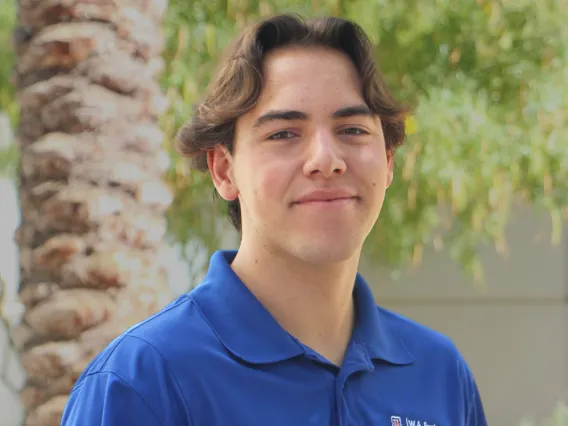 Headshot of Juan Giron