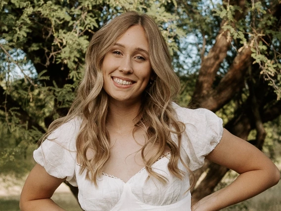 Headshot of Jenni Partin