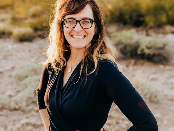 Lindsey Feldman Headshot 