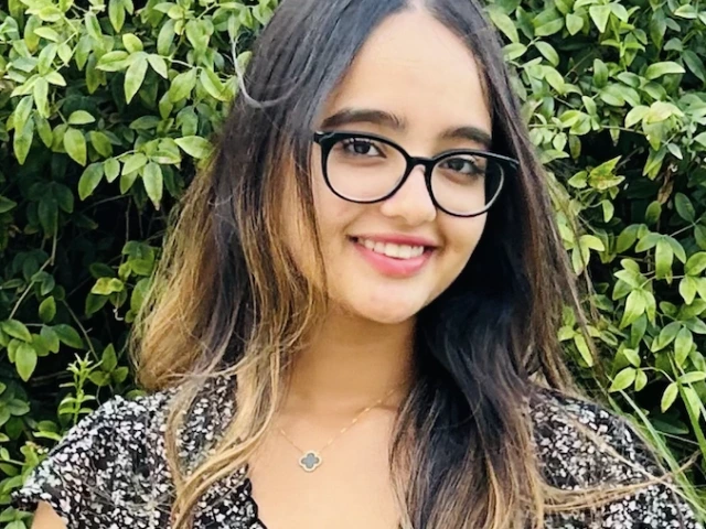 Headshot of Kritika Singh