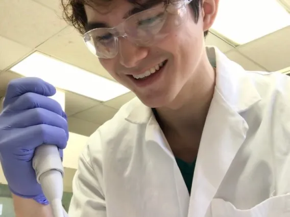 Daniel Wieland working in the research lab