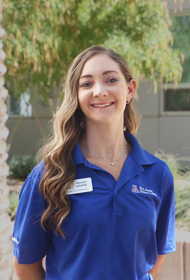 Hannah Lehrfeld Headshot