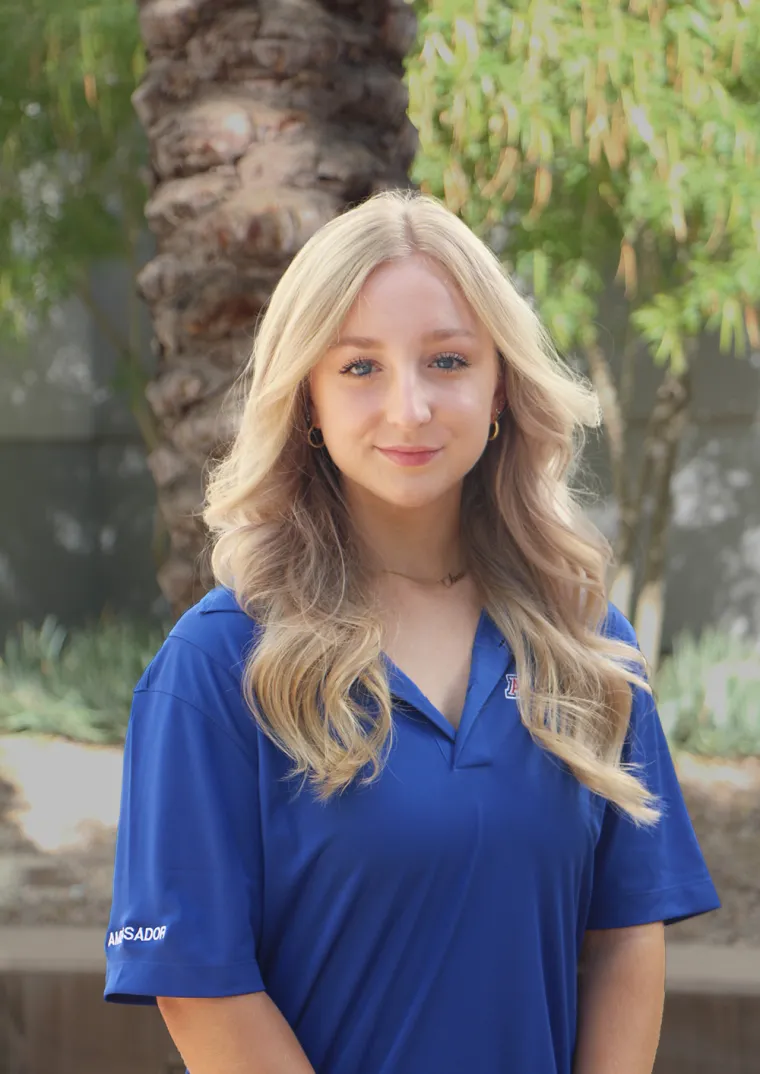 Headshot of Olivia Gard