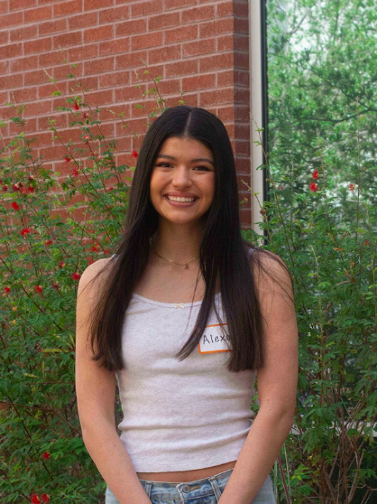 Headshot of Alexa Cuthbertson