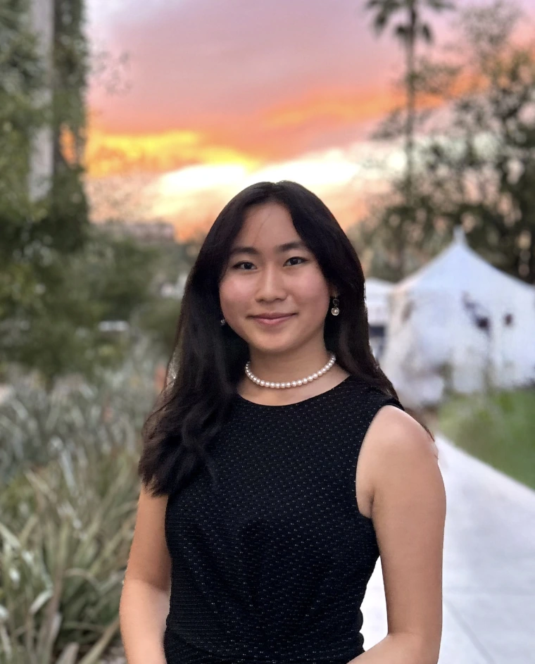 Headshot of Felicia Zhang