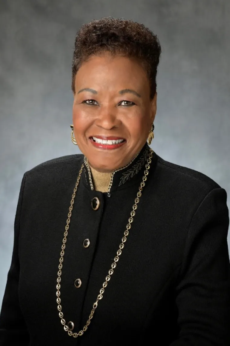 Headshot of Wanda Moore