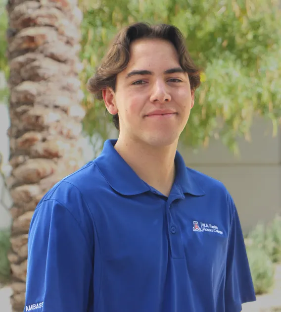 Headshot of Juan Giron