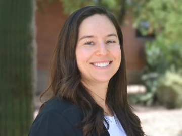 Headshot of Elise Romero