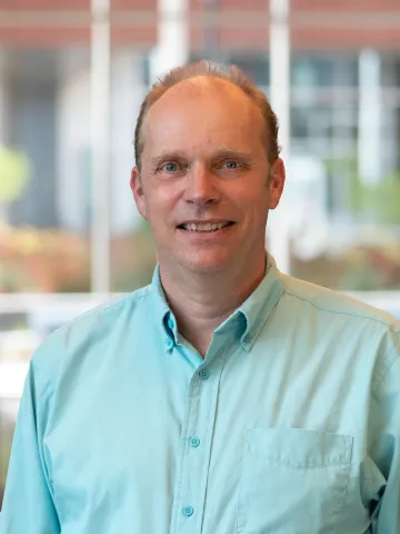 Headshot of Joost Van Haren 